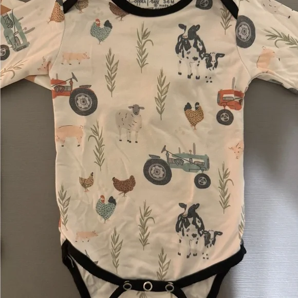 EUC Copper Pearl 3-6m Onsies - Picture 4 of 5